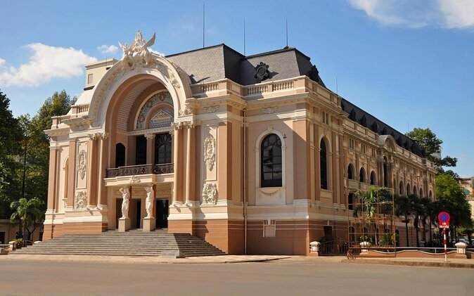 SAIGON SHORE EXCURSION: Old and New Parts of Saigon - Key Points