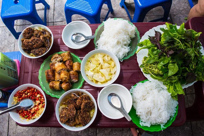 Hanoi Walking Foodie Tour by Night - Local Dishes and Drinks