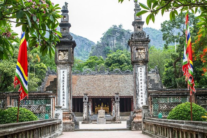 Ninh Binh Full-Day Tour From Hanoi to Hoa Lu, Tam Coc & Mua Cave via Boat & Bike - Detailed Itinerary