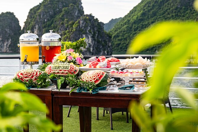 Halong Bay Luxur Cruise Day Trip: Buffet Lunch & Limousine Bus