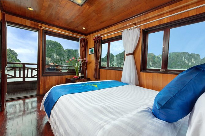 Halong Bay Deluxe Cruise 2 Days/ 1 Night: Kayaking, Titop Island, Surprise Cave - Accommodation and Meals