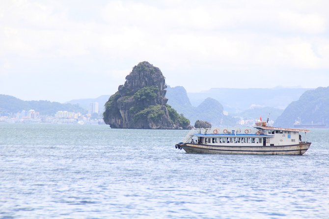 Halong Bay Full Day Cruise Trip: Kayaking, Surprise Cave, Titop Island, Lunch - Customer Reviews