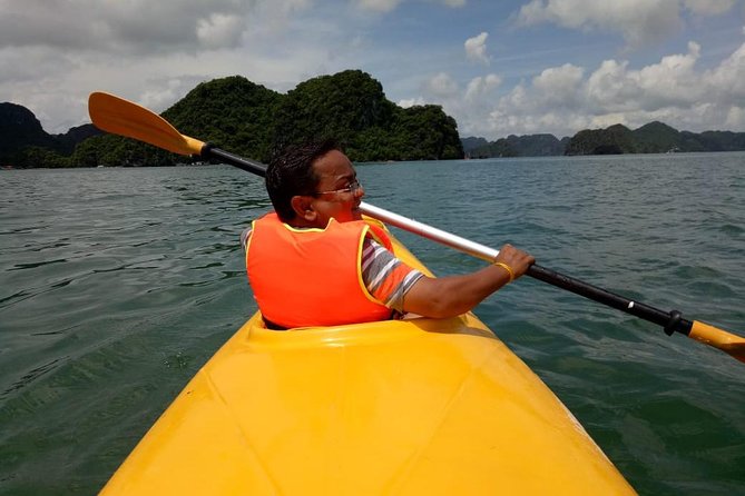 Ha Long Bay Six Hours Trip Kayaking & Swimming on Beach - Lunch Menu