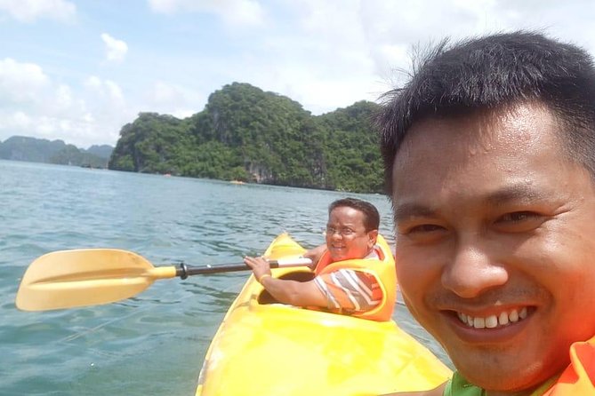 Ha Long Bay Six Hours Trip Kayaking & Swimming on Beach - Common questions