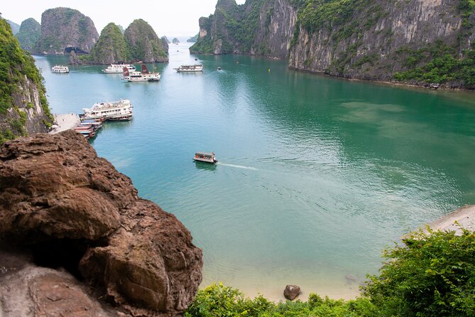 Halong Bay 2D1N Traditional Boat All Inclusive Suppring Cave,Titop,Luon Cave - Directions