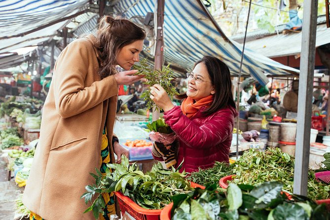 The 10 Tastings of Hanoi With Locals: Private Street Food Tour - Hidden Culinary Gems