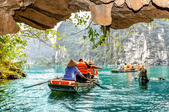 Highlight Ninh Binh Full Day Tour Tam Coc Boat, Mua Cave, Hoa Lu - Traveler Reviews and Testimonials