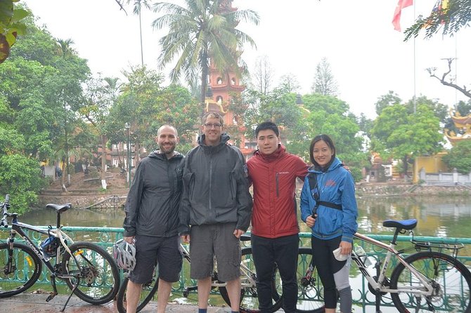 Bicycle Tours Hanoi: Half Day Hanoi City Bicycle Tours - Group Size