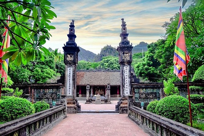 Ninh Binh Tour: Deluxe & Small Group Tam Coc Hoa Lu - Boat, Biking, Buffet Lunch - Tour Directions