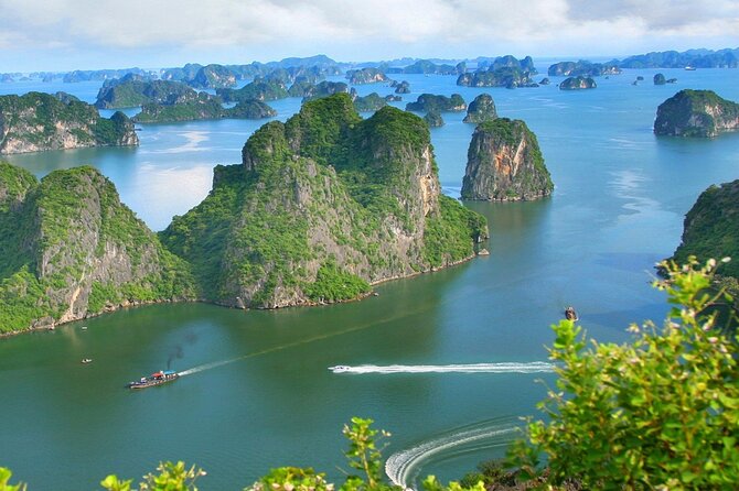 5-Day North Vietnam: Hanoi- Halong Bay - Ninh Binh -Sapa & Beyond - Must-See Destinations