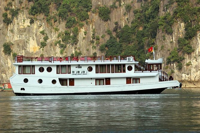 2-Day Oriental Sails Junk Cruise of Halong Bay - Accommodation Details