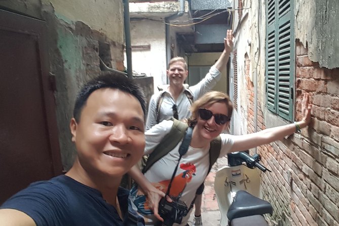 Hanoi Street Food Tour With Local Delicacies - Sample Menu Selections