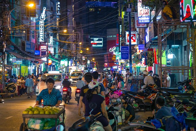 Small-Group Foodie by Night in Saigon (04 Hours) - Common questions