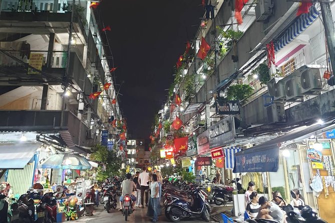 Private Sight-Seeing Motorbike Tour With Local Expert/Student in HCMC - Common questions