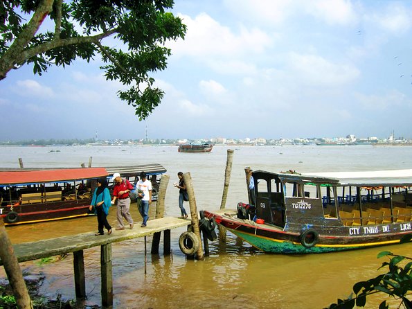 Full Day Small Group Tour to Discover Mekong Delta - Tour Guide Reviews