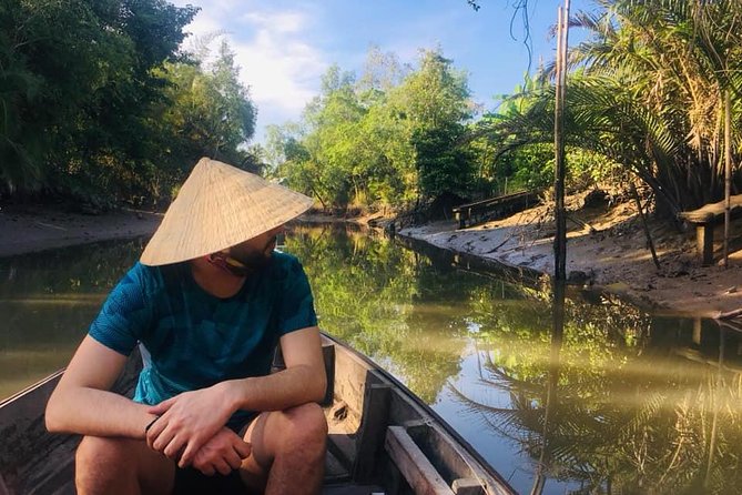 The Hidden Fabulous Floating Market and Small Canal (Non-Tourist Small Canal) - Local Cuisine Delights