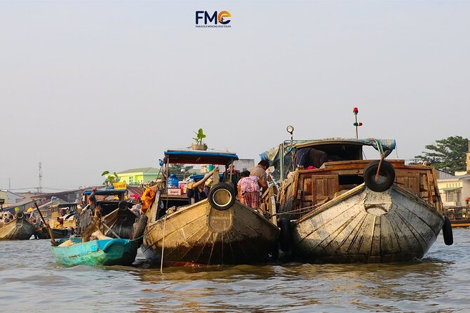 The Hidden Fabulous Floating Market and Small Canal (Non-Tourist Small Canal) - Common questions