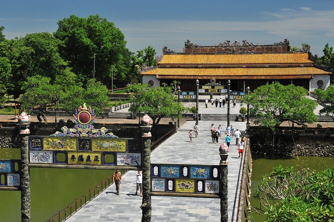 Hue Walking Tour to Imperial Citadel and Forbidden City