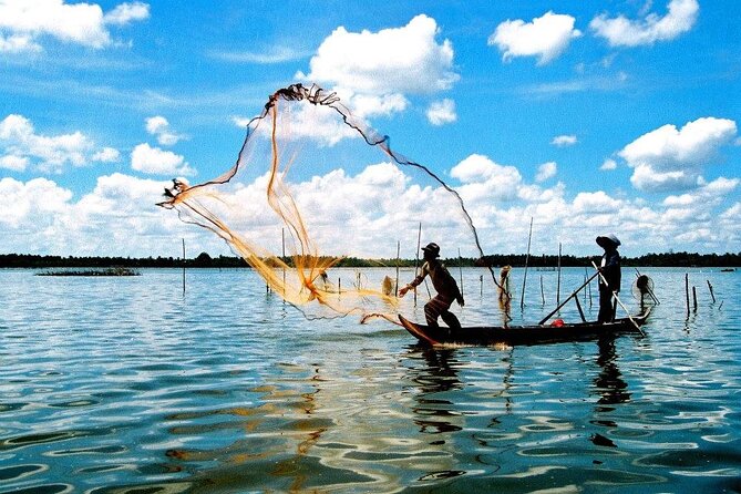 Basket Boat Ride Experience in Hoi An( Visit Water Coconut Forest,Crab Fishing )