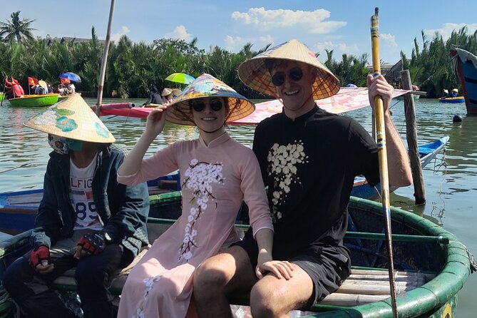 Basket Boat Ride Experience in Hoi An( Visit Water Coconut Forest,Crab Fishing ) - Host Interaction