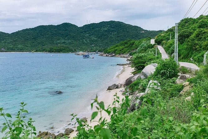 Cham Island Snorkeling – Wonderful Beach – Speedboat Daily Tour